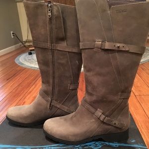 Teva De La Vina Boot